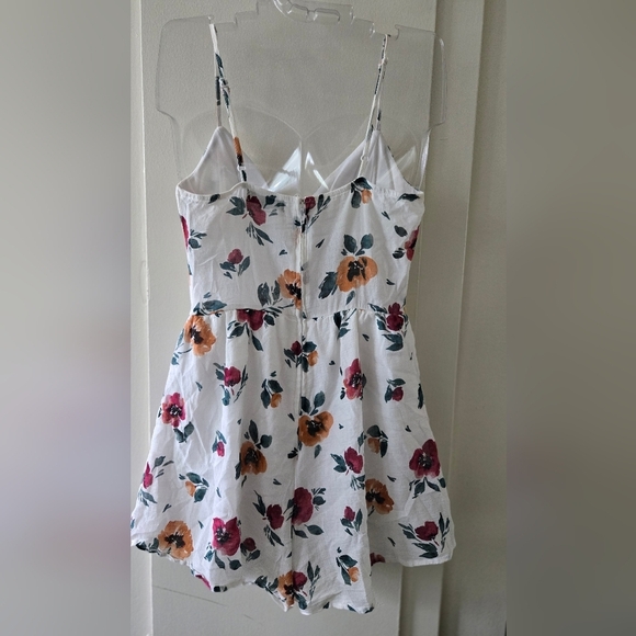 Trixxl Floral Spaghetti Strap Romper - Picture 3 of 6